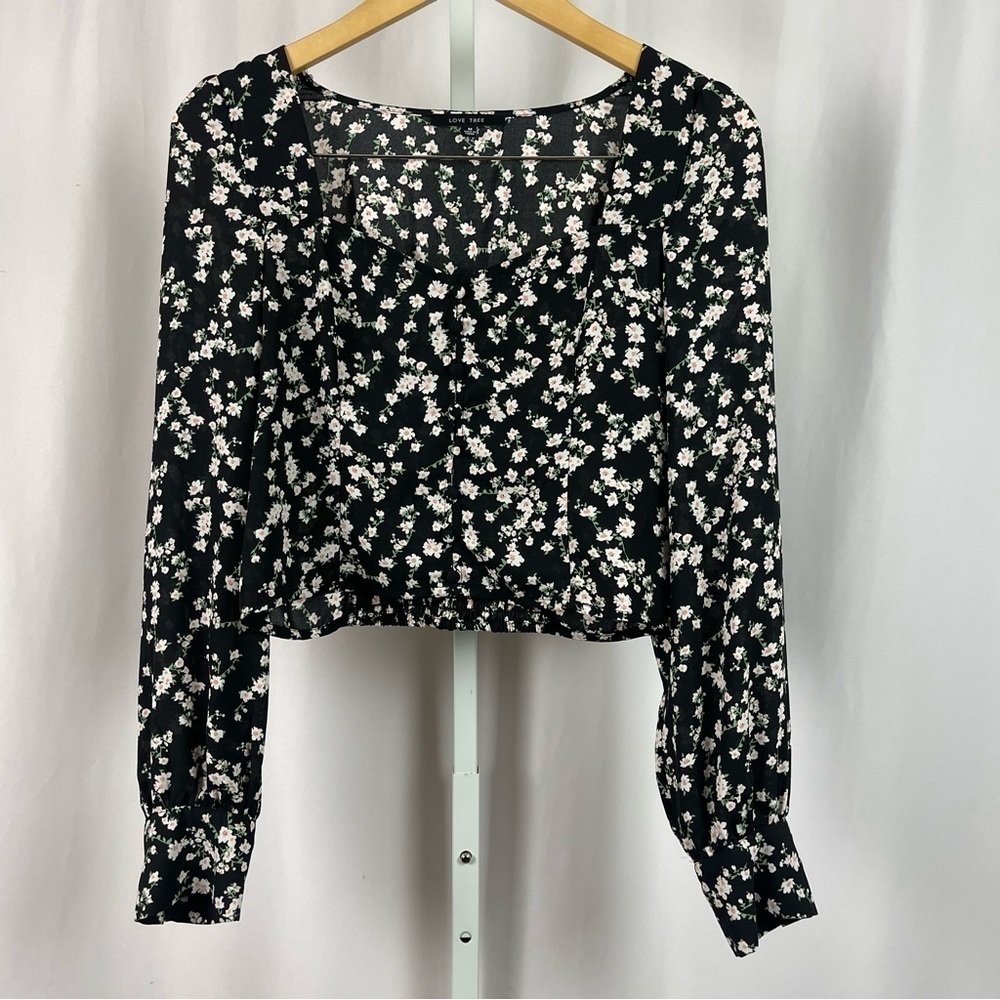 Love Tree Medium Sweetheart Floral Long Sleeve Crop Top Faux Button Up Formal